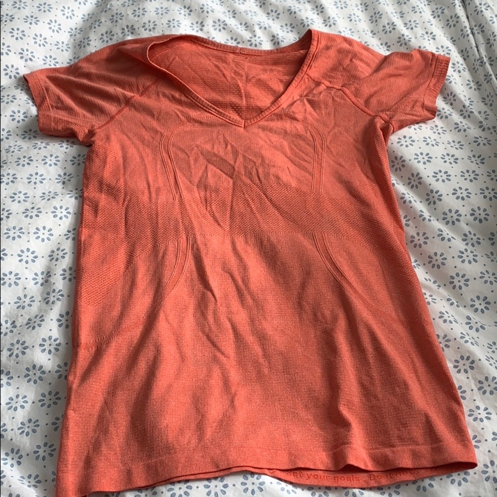 Lululemon sweat-wicking t-shirt